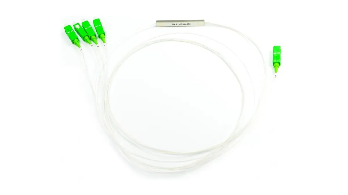 Оптический разветвитель QTECH PO-PLC-1х4-A0.9-SC/APC-1M